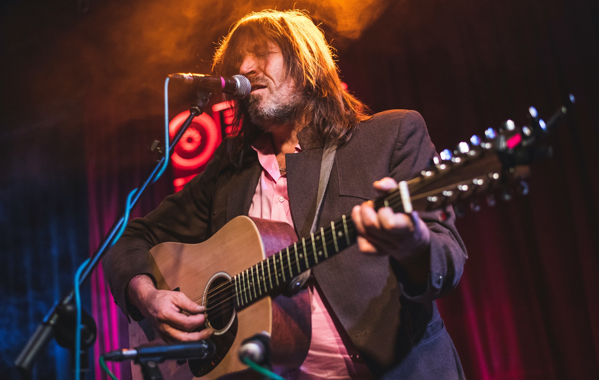 The Lemonheads' Evan Dando performing live on stage, photo by Mariano Regidor/Redferns/Getty