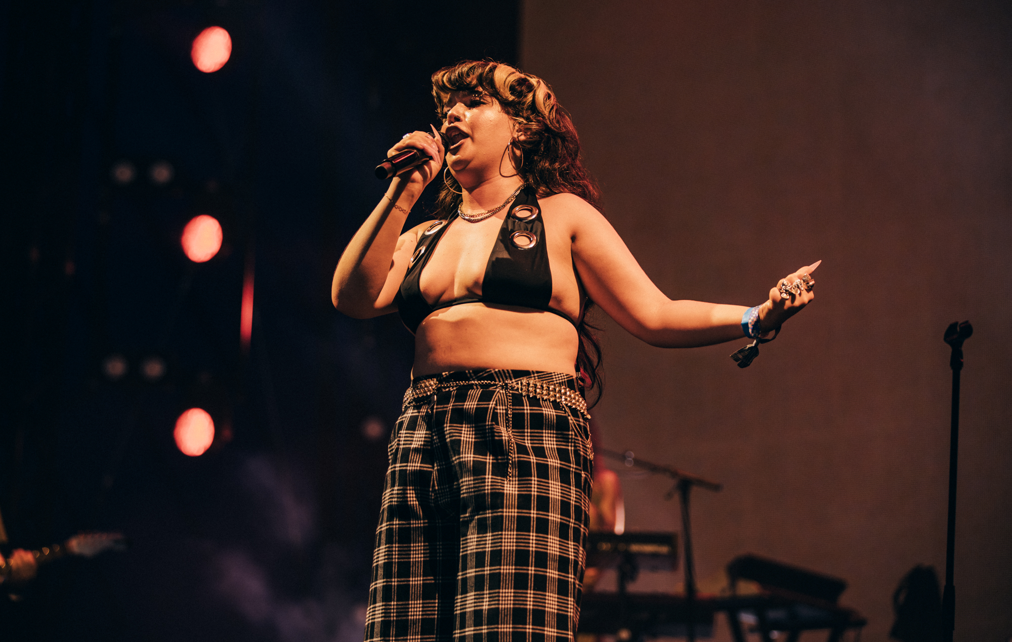 Lola Young performs at Glastonbury 2025, photo by Derek Bremner