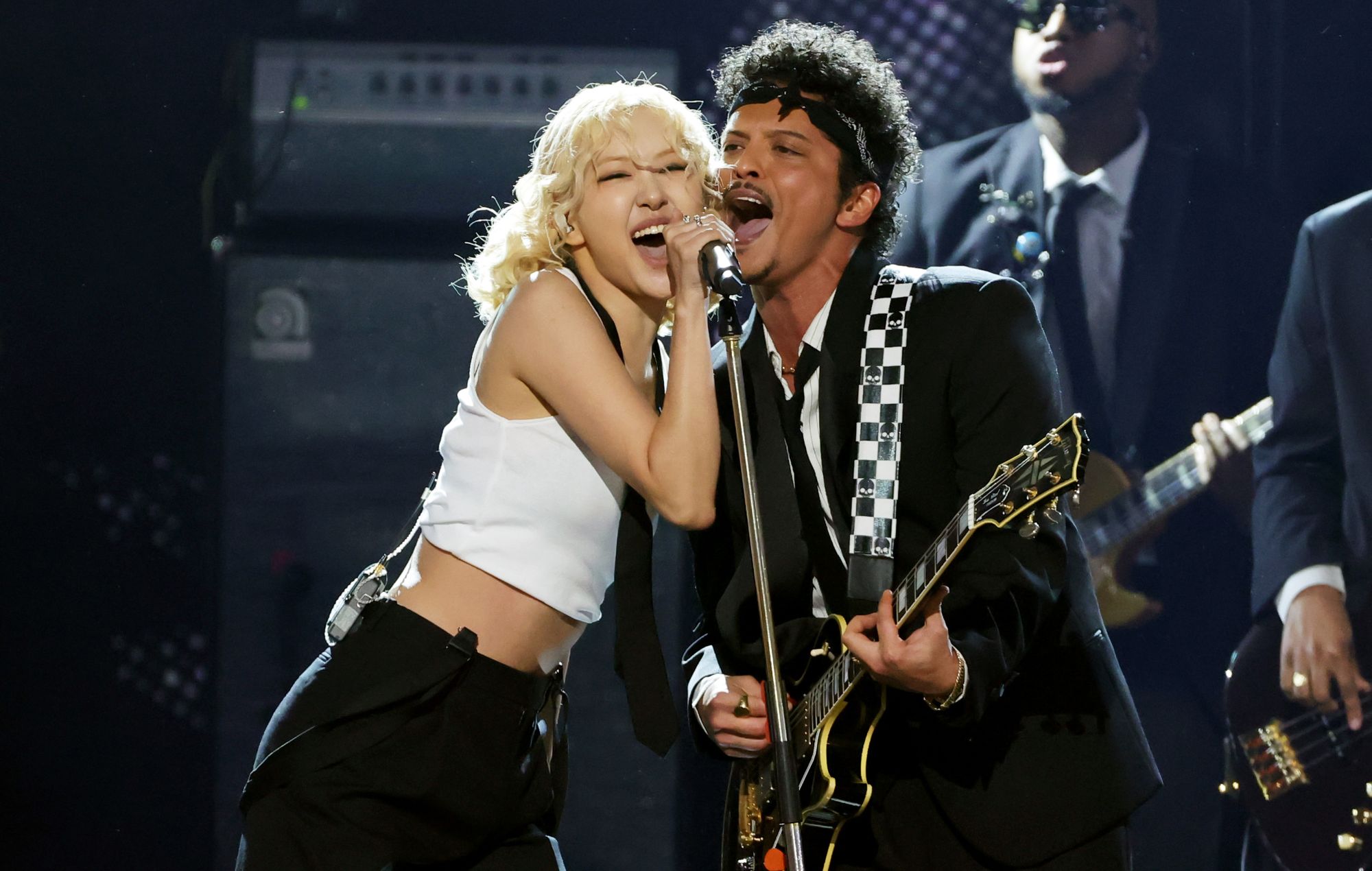 Rosé and Bruno Mars perform at the 68th GRAMMY Awards