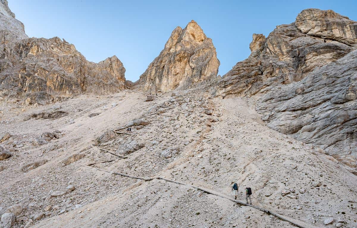 The scenery is spectacular the minute we leave Mulaz Hut