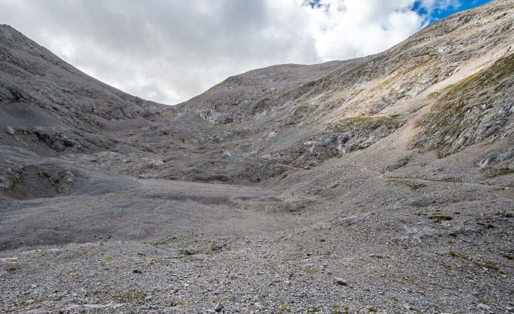 We can see Cirele Pass