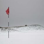 5 easy gifts for the minimalist winter golfer