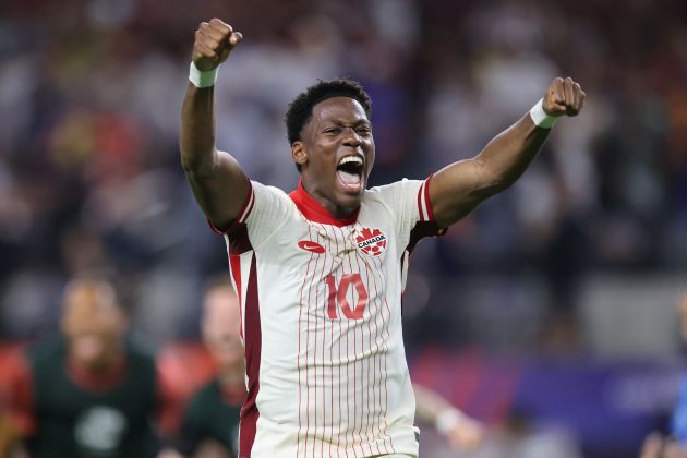 Jonathan David in action for Canada