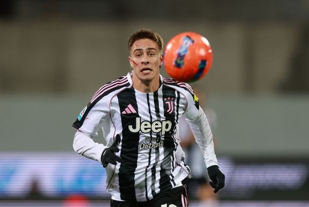 Kenan Yildiz chasing the ball