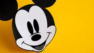 A UK-based start-up is bringing Mickey Mouse and other iconic characters to smartphones after striking a major content deal with The Walt Disney Company, in a bid to reverse declining reading habits among children.