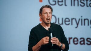 Oracle has begun cutting thousands of jobs as it accelerates a costly push into artificial intelligence infrastructure, with analysts warning the layoffs could ultimately reach tens of thousands of roles.