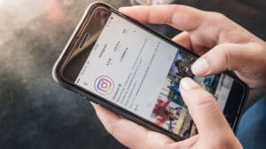 Buying Instagram likes in 2025 isn’t just about boosting a number — it’s about choosing services that prioritise retention, authenticity, and predictable delivery patterns.