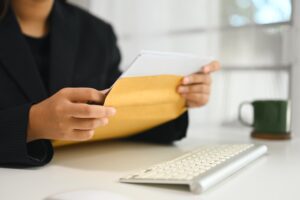 A Business's Guide to Handling Confidential Documents