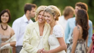 Weddings are full of emotion, detail, and that delicious feeling of celebration — and you, as the mother of the bride, get to look radiant while feeling comfortable and confident.
